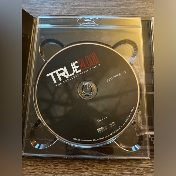 📀 3/$15 or 4/$20 📀 True Blood Season 1 Bluray - Picture 2 of 6